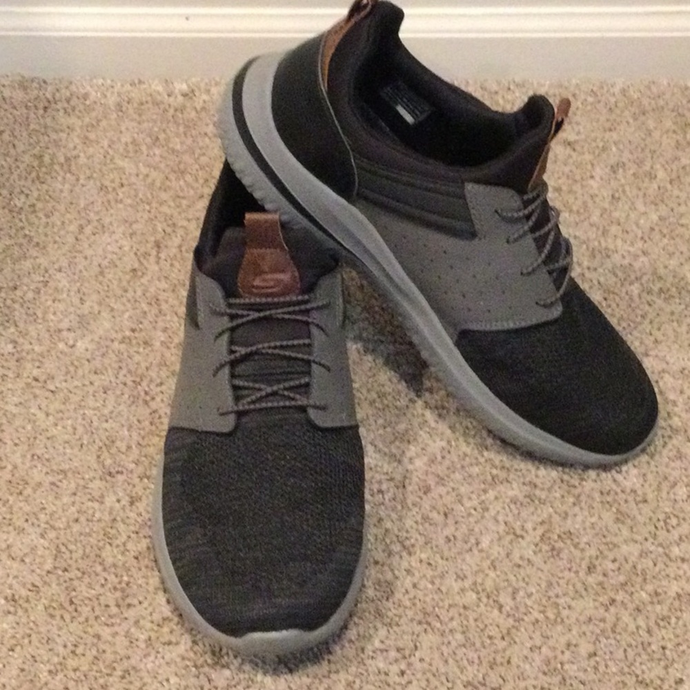Mens Sketchers sneakers size 13